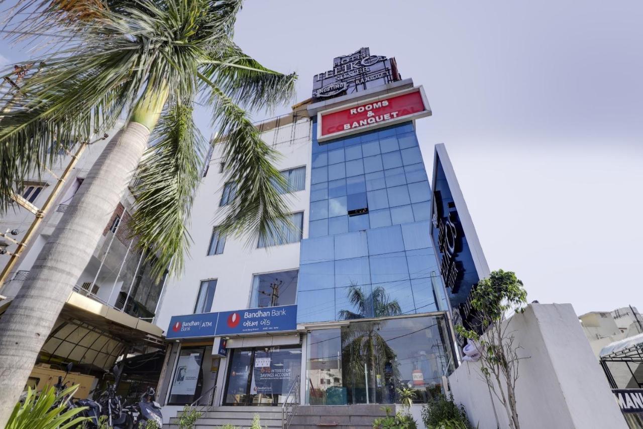 Oyo Hotel Dash Vadódara Exteriér fotografie